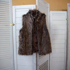 NWOT Kenar Size Large Faux Fur Vest